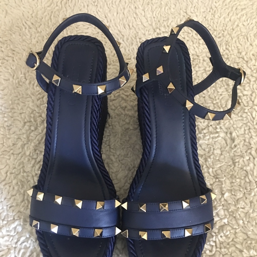 Valentino - Picture 3 of 16